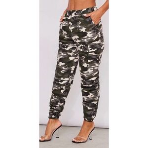 pretty Little thing Grey Camo print cargo pants size 6